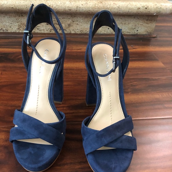 Gianni Bini Suede Navy Blue Sandal *NEW* - Picture 2 of 7